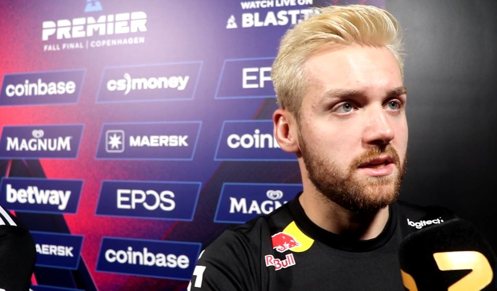 的紫色 的紫色